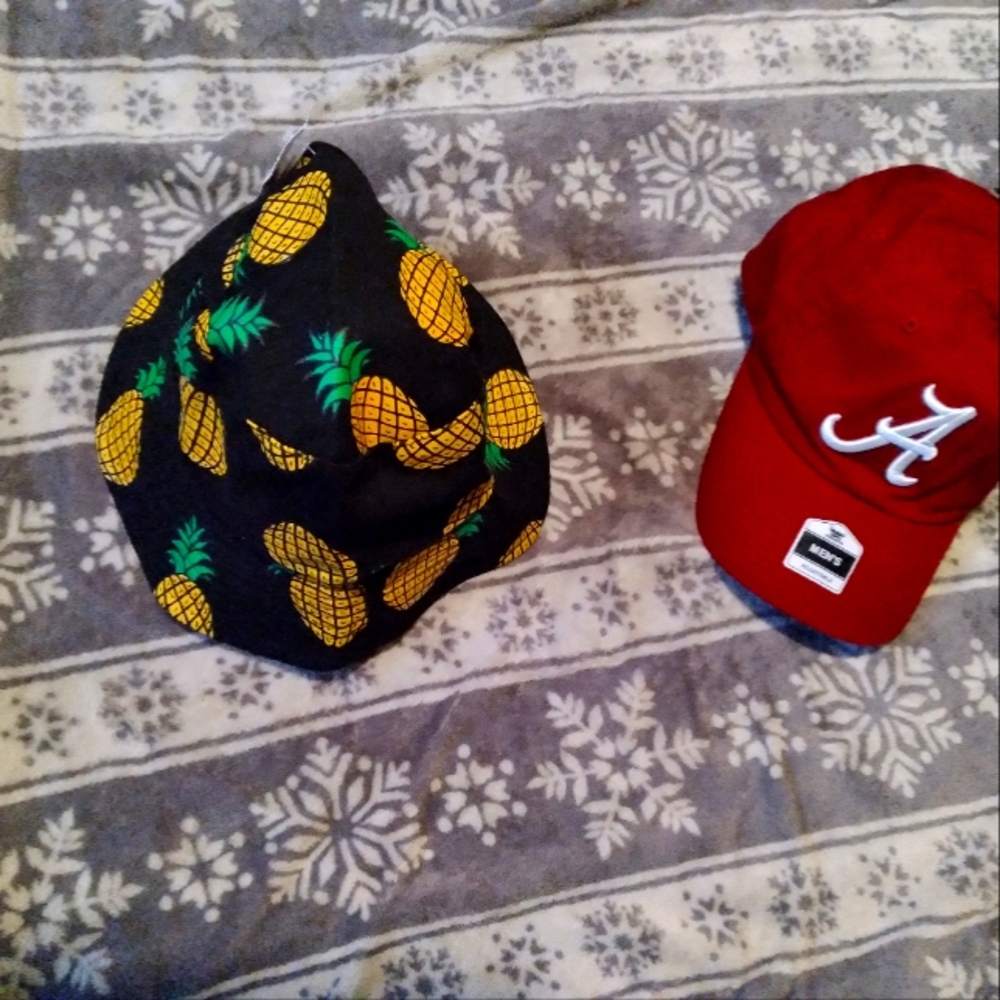 Beach hat n Al scull hat